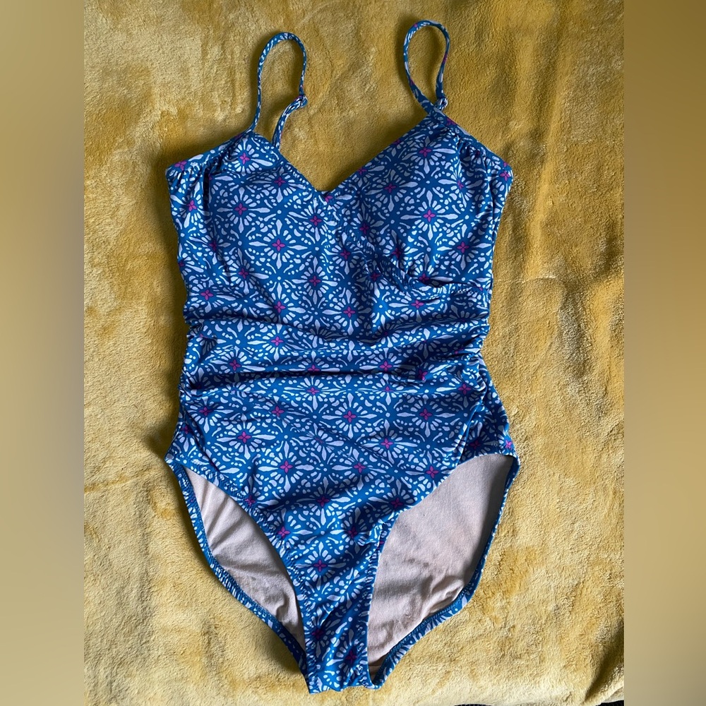 Garnet Hill women’s bathing suit